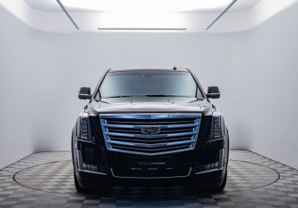Подержанный автомобиль Cadillac Escalade Suv 2015 года (2 фото)