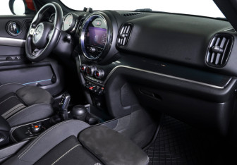 Подержанный автомобиль MINI Countryman 2021 года (10 фото)