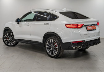 Подержанный автомобиль Geely Tugella 2023 года (7 фото)