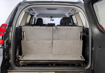 Подержанный автомобиль Toyota Land Cruiser Prado 2021 года (11 фото)