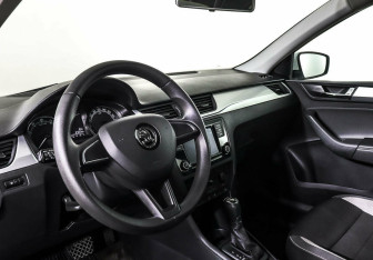 Подержанный автомобиль Skoda Rapid Liftback 2019 года (9 фото)