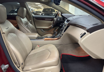 Подержанный автомобиль Cadillac CTS Sedan 2008 года (10 фото)