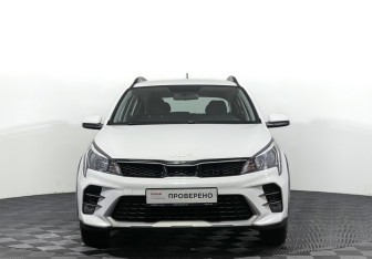 Подержанный автомобиль Kia Rio Hatchback 2022 года (2 фото)