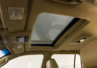 Подержанный автомобиль Toyota Land Cruiser Suv 2016 года (21 фото)