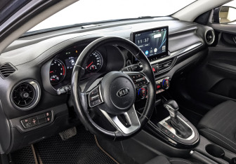 Подержанный автомобиль Kia Cerato Sedan 2020 года (15 фото)