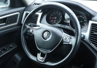 Подержанный автомобиль Volkswagen Teramont 2018 года (14 фото)