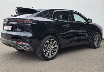 Подержанный автомобиль Changan UNI-K 2024 года (5 фото)