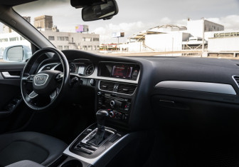 Подержанный автомобиль Audi A4 Sedan 2013 года (14 фото)