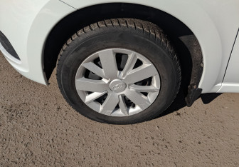 Подержанный автомобиль LADA (ВАЗ) Granta Sedan 2023 года (18 фото)