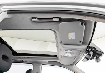 Подержанный автомобиль Nissan X-Trail 2013 года (23 фото)