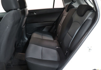 Подержанный автомобиль Hyundai Creta 2018 года (10 фото)