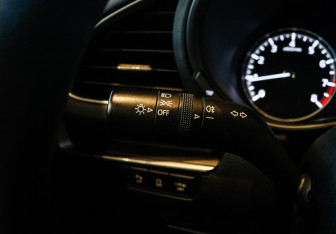 Подержанный автомобиль Mazda 3 Sedan 2020 года (16 фото)