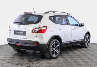 Подержанный автомобиль Nissan Qashqai 2013 года (5 фото)