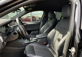 Подержанный автомобиль BMW X4 2018 года (25 фото)