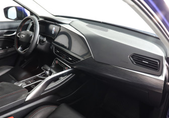 Подержанный автомобиль Geely Tugella 2022 года (10 фото)