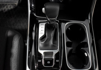 Подержанный автомобиль Kia Carnival 2021 года (13 фото)