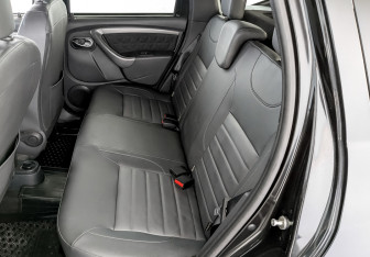 Подержанный автомобиль Renault Duster 2017 года (12 фото)