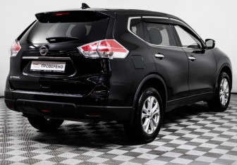 Подержанный автомобиль Nissan X-Trail 2017 года (5 фото)