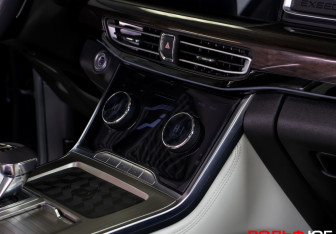 Подержанный автомобиль Exeed RX 2023 года (17 фото)