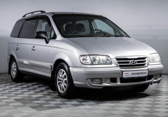 Подержанный автомобиль Hyundai Trajet 2006 года (3 фото)