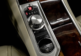 Подержанный автомобиль Jaguar XF Sedan 2013 года (18 фото)