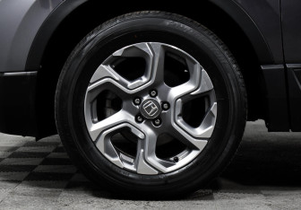 Подержанный автомобиль Honda CR-V 2017 года (8 фото)