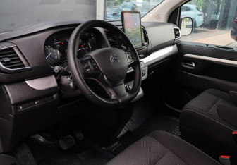 Подержанный автомобиль Citroen SpaceTourer 2021 года (14 фото)