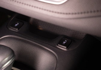 Подержанный автомобиль Toyota Corolla Sedan 2019 года (24 фото)