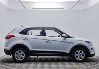 Подержанный автомобиль Hyundai Creta 2019 года (6 фото)