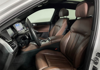Подержанный автомобиль BMW X6 2020 года (16 фото)