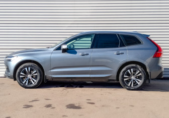 Подержанный автомобиль Volvo XC60 2021 года (8 фото)
