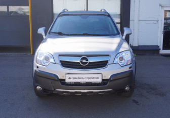 Подержанный автомобиль Opel Antara 2008 года (2 фото)