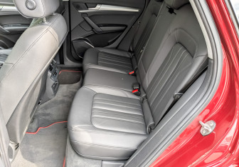 Подержанный автомобиль Audi Q5 2021 года (12 фото)
