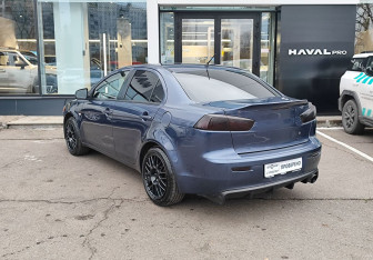 Подержанный автомобиль Mitsubishi Lancer Sedan 2008 года (7 фото)