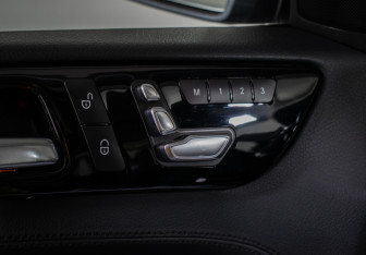 Подержанный автомобиль Mercedes-Benz GLE 2016 года (15 фото)