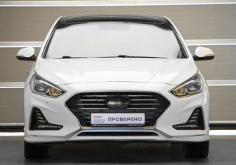 Подержанный автомобиль Hyundai Sonata 2017 года (2 фото)