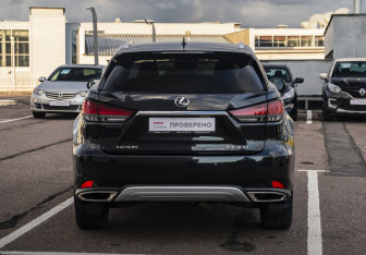 Подержанный автомобиль Lexus RX 2020 года (6 фото)