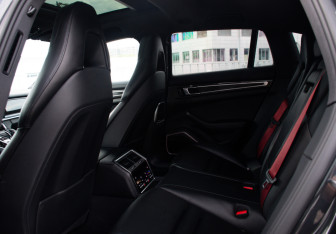 Подержанный автомобиль Porsche Panamera Wagon 2017 года (12 фото)