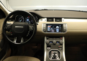 Подержанный автомобиль Land Rover Range Rover Evoque 2015 года (8 фото)