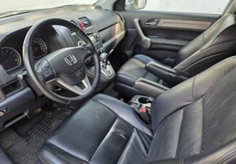 Подержанный автомобиль Honda CR-V 2007 года (9 фото)