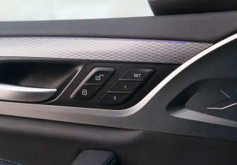 Подержанный автомобиль BMW X4 2019 года (20 фото)