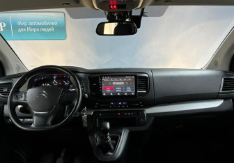 Подержанный автомобиль Citroen SpaceTourer 2020 года (12 фото)