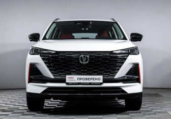 Подержанный автомобиль Changan CS55PLUS 2023 года (2 фото)