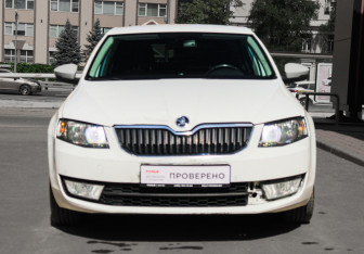 Подержанный автомобиль Skoda Octavia Liftback 2016 года (2 фото)