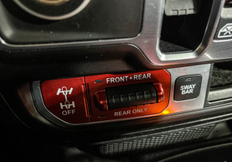 Подержанный автомобиль Jeep Wrangler 2018 года (17 фото)