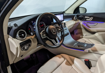 Подержанный автомобиль Mercedes-Benz GLC Coupe 2021 года (14 фото)