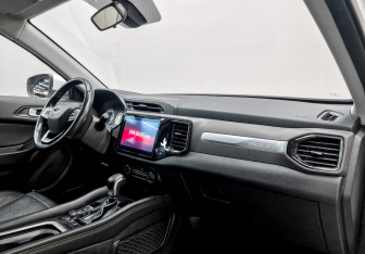 Подержанный автомобиль Chery Tiggo 4 2022 года (11 фото)