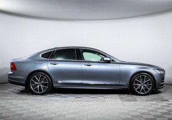Подержанный автомобиль Volvo S90 2020 года (4 фото)