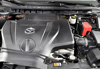 Подержанный автомобиль Mazda CX-7 2010 года (6 фото)