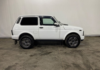 Подержанный автомобиль LADA (ВАЗ) 2121 (4x4) 2018 года (4 фото)